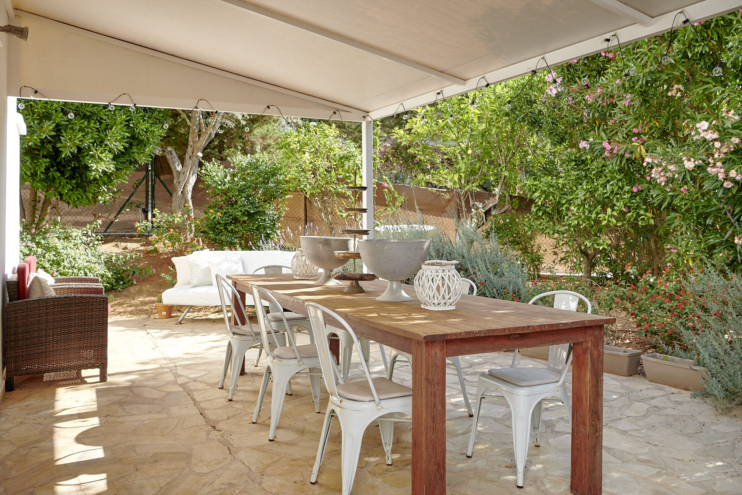 Resa Estates Ibiza for sale te koop Casa Rui Tourist license sta Eularia exterior dining area.jpg